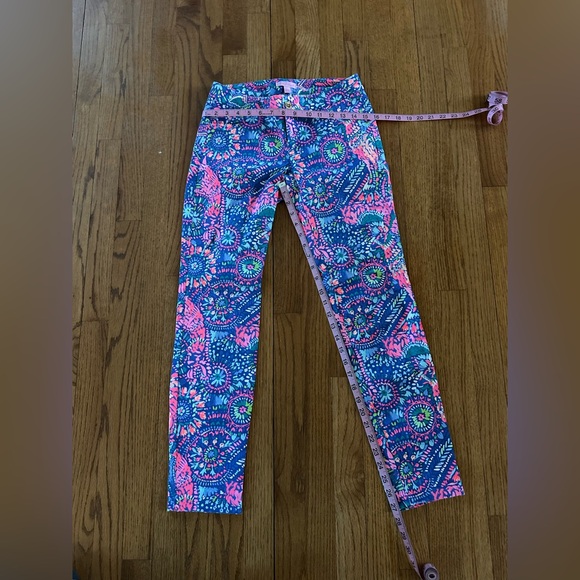 💙🩷Lilly Pulitzer Bright Blue Multicolored Floral Medallion Print Crop Pants 0🩷💙 - Picture 6 of 6